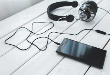 欧冠1/8决赛前瞻：英西争霸成主旋律，意甲独苗挑战德甲霸主